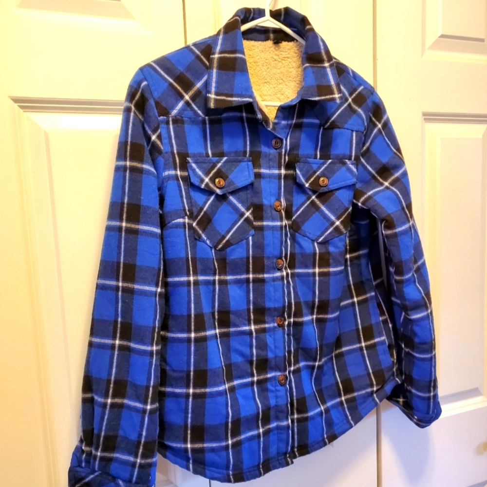 Blue plaid jacket w/sherpa lining